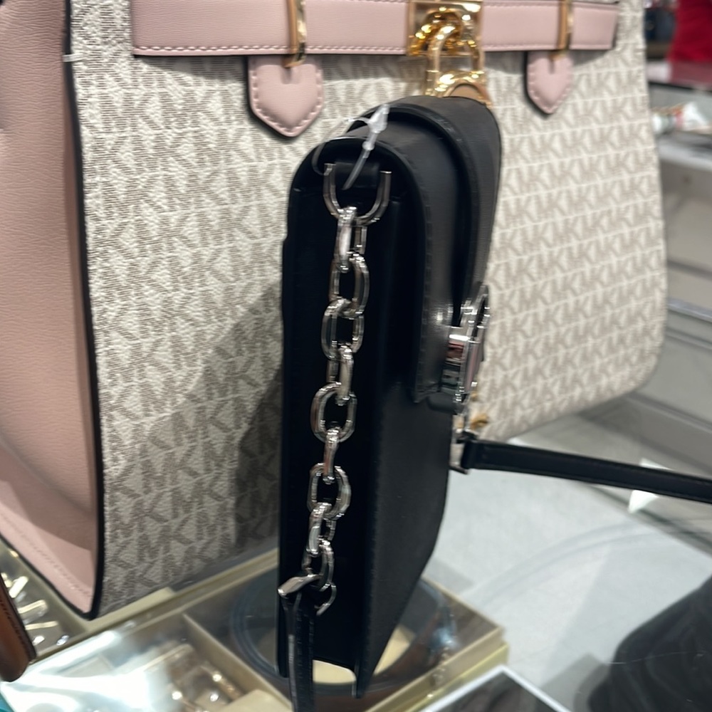 Michael Kors Carmen Small Logo Smartphone Crossbody Bag
 Black 
NWT - Picture 3 of 16